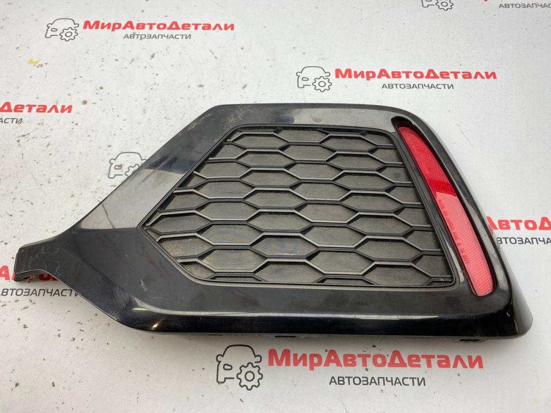 Заглушка (решетка) в бампер задний Honda Civic 10 поколение 2017, 1.5 л., бензин, АКПП, хетчбэк 5 дв., 71503TGG - фото №1