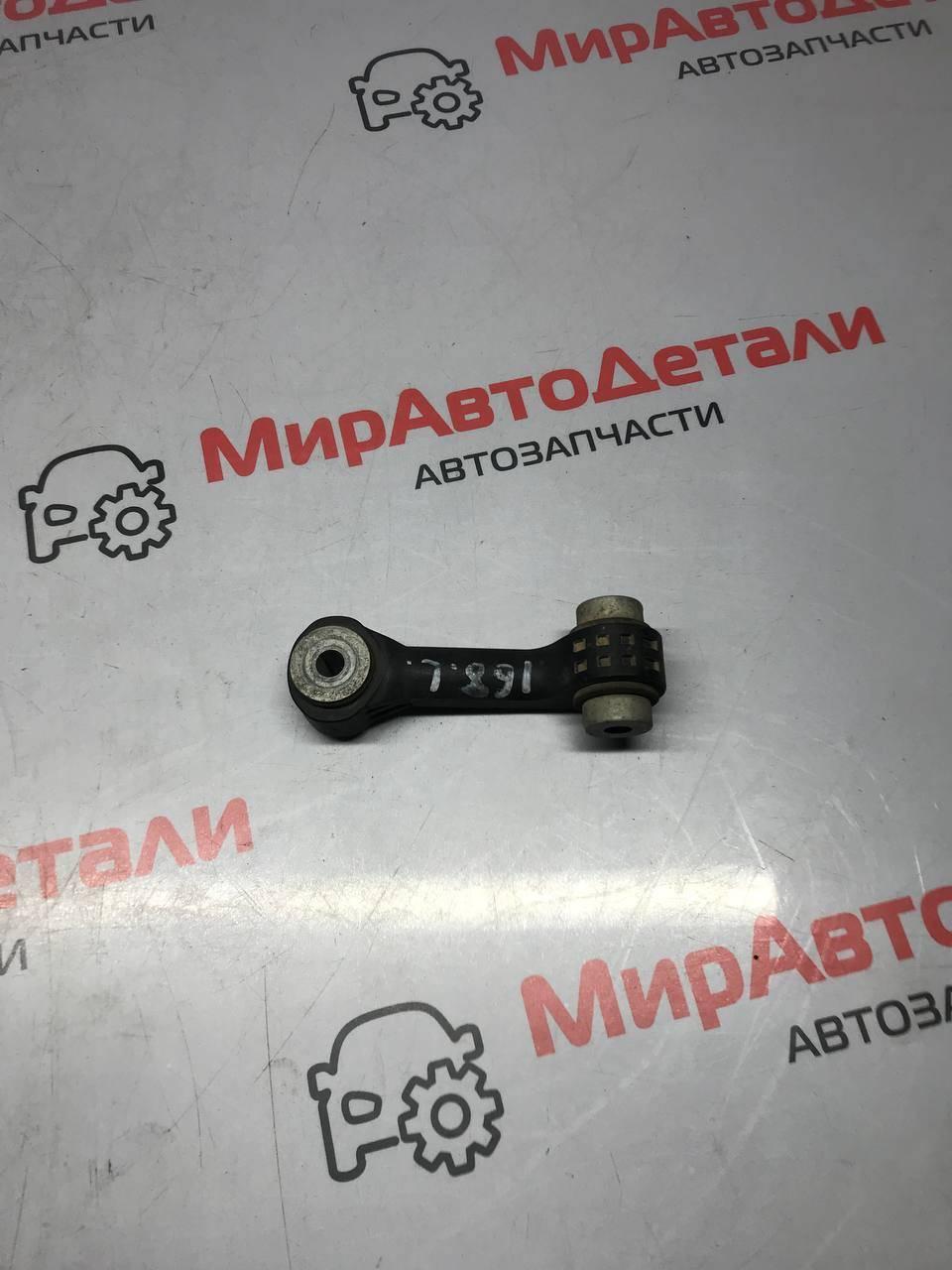 стойка стабилизатора Chevrolet Malibu 9 поколение 2016, 1.5 л., бензин, АКПП - фото №1