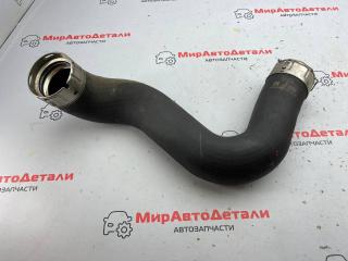патрубок интеркулера Cadillac XT4 1 поколение, 2.0 л., бензин, 23273935