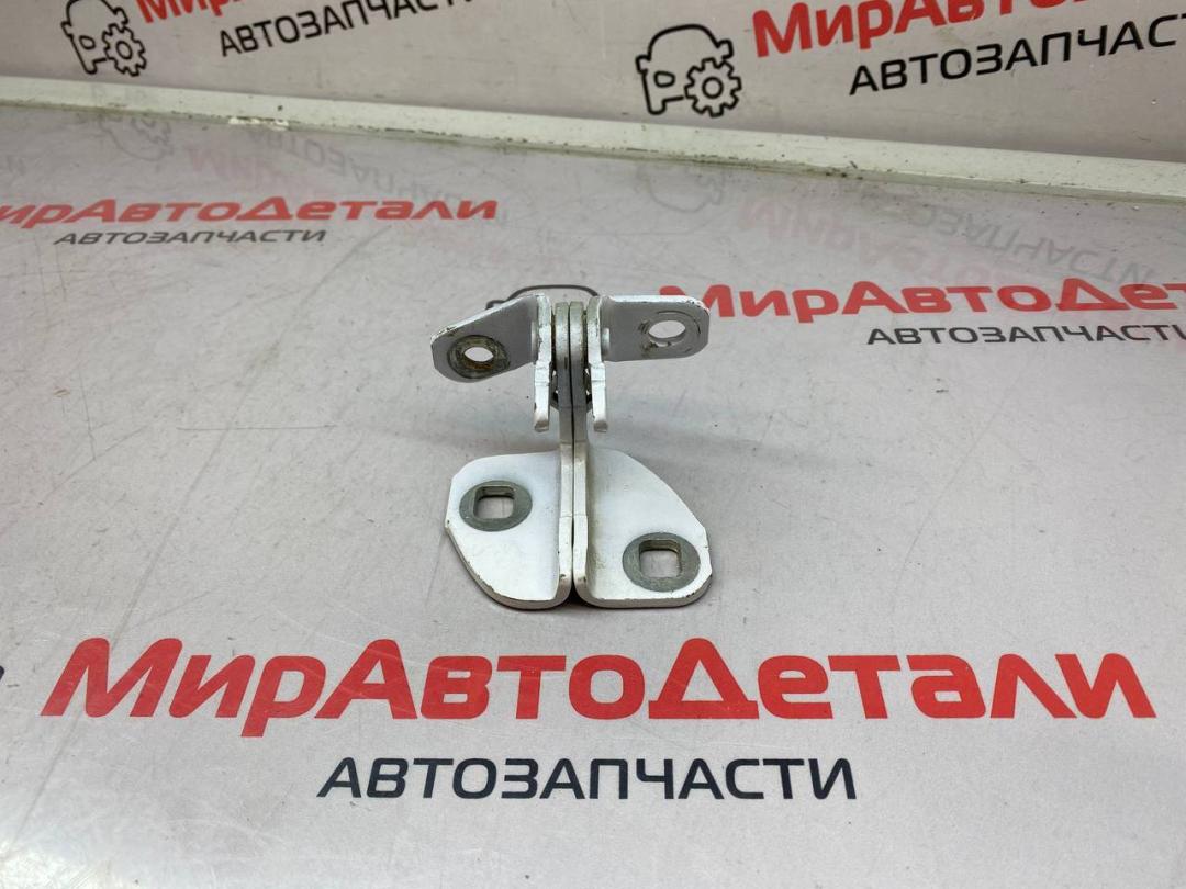 петля двери GMC Acadia 2 поколение (2016 - 2019) - фото №1