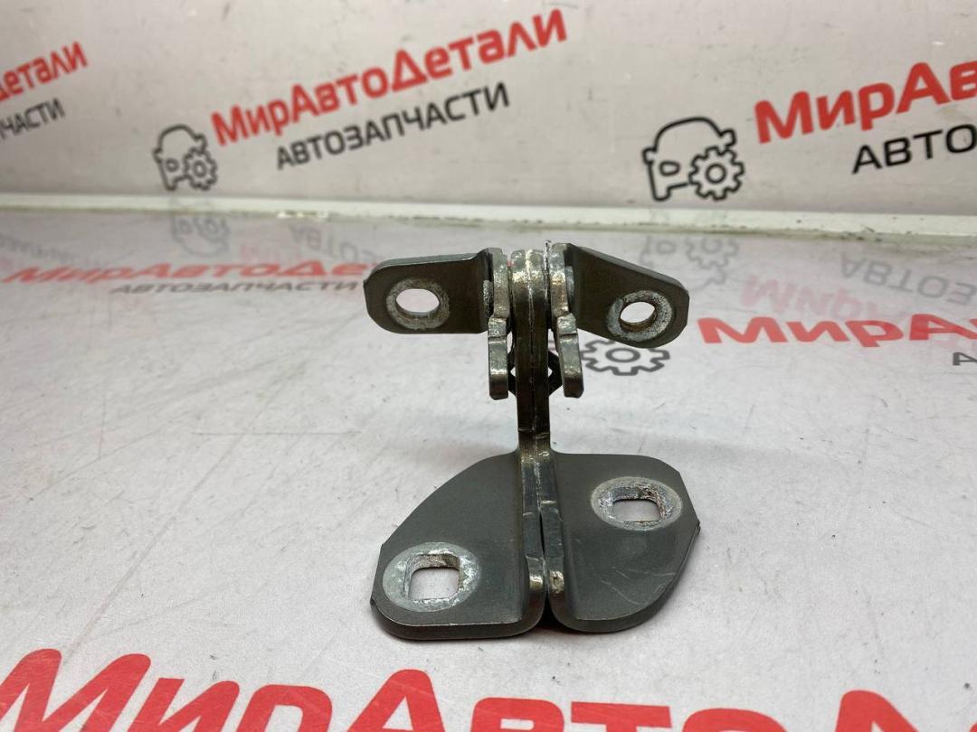 петля двери GMC Acadia 2 поколение (2016 - 2019) - фото №1