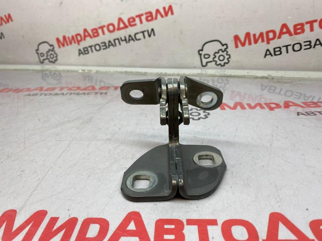 петля двери GMC Acadia 2 поколение (2016 - 2019) - фото №1