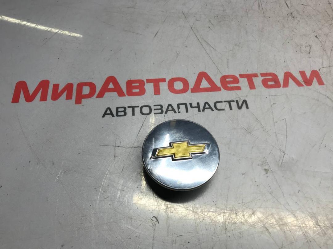 колпачок литого диска Chevrolet Equinox 3 поколение 2018, 2.0 л., бензин, АКПП - фото №1