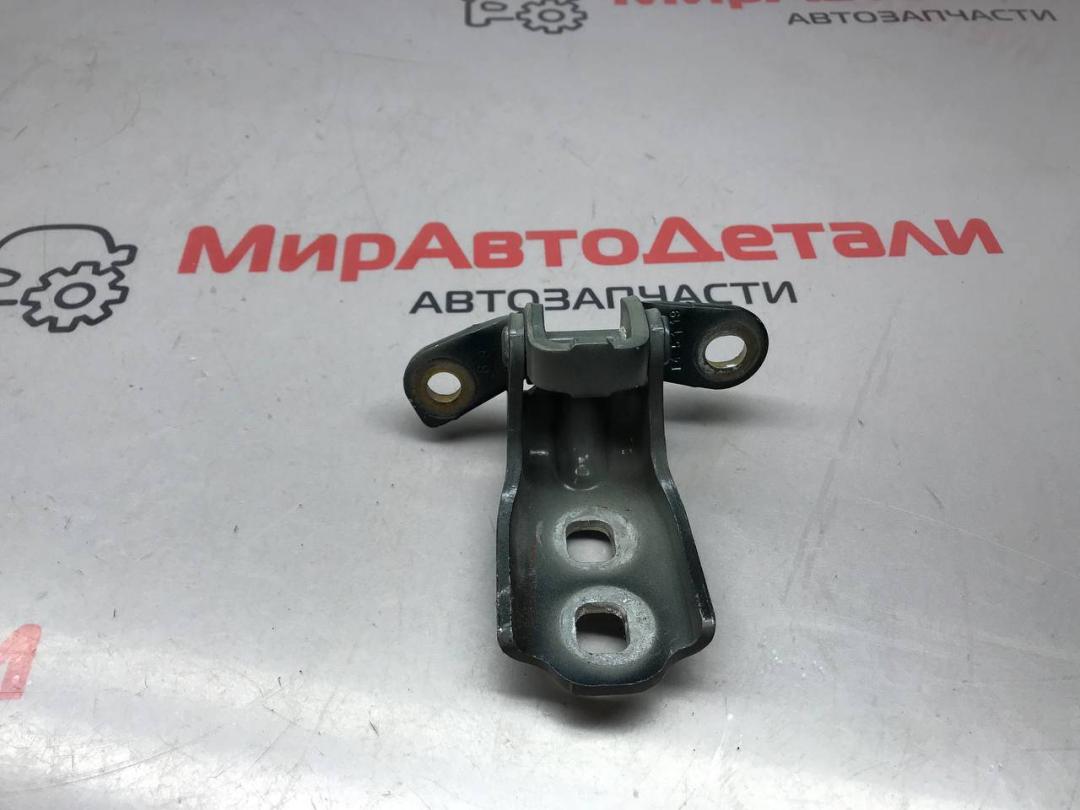 петля двери GMC Acadia 2 поколение (2016 - 2019) - фото №1