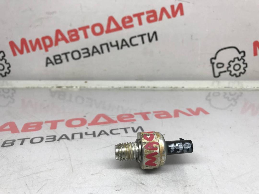 датчик давления масла GMC Acadia 2 поколение (2016 - 2019), 3.0 л., бензин, 12637356 - фото №1