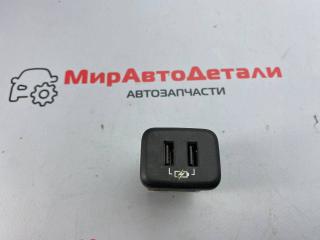 разъем AUX / USB Chevrolet Traverse 2 поколение (2017 - 2025), 13598459
