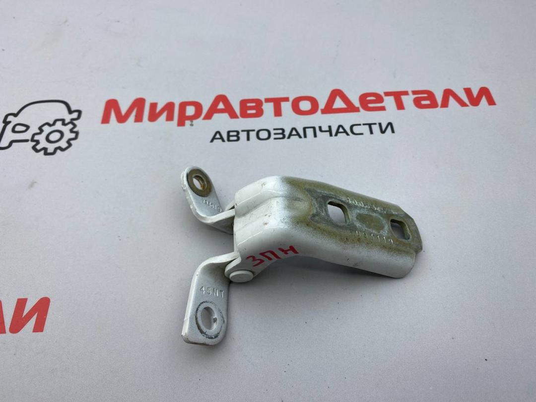 петля двери Chevrolet Equinox 3 поколение (2017 - 2025) - фото №1