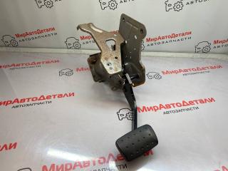 педаль тормоза Cadillac XT5 1 поколение (2016 - 2025), 84517825