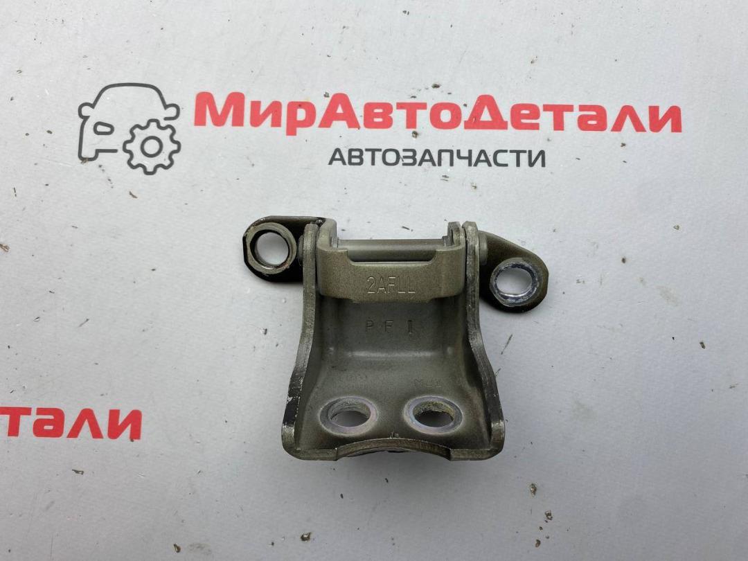 петля двери Honda Civic 10 поколение 2017, 1.5 л., бензин, АКПП, хетчбэк 5 дв. - фото №1