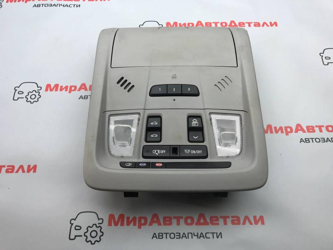 фонарь салона (плафон) GMC Terrain 2 поколение (2017 - 2025), 84335652 - фото №1