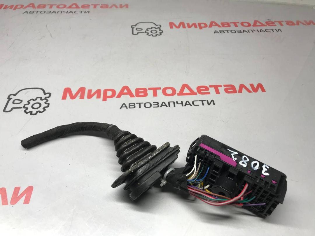 блок предохранителей Chevrolet Equinox 3 поколение 2020, 1.5 л., бензин, АКПП, FISHKA - фото №1